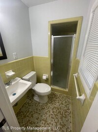 409 Springdale Dr photo'