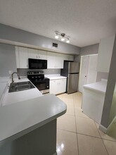 2600 S University Dr in Davie, FL - Building Photo - Building Photo