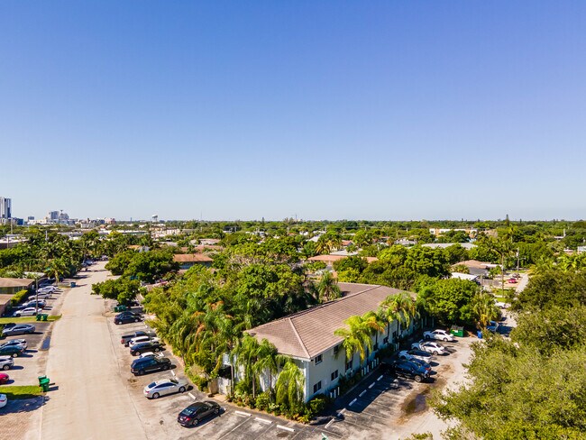 1423 Holly Heights Dr in Fort Lauderdale, FL - Building Photo - Building Photo