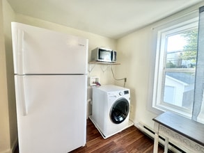 833 C, Unit 201 in Danville, PA - Foto de edificio - Building Photo