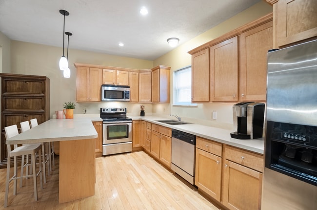 property at 638 College St