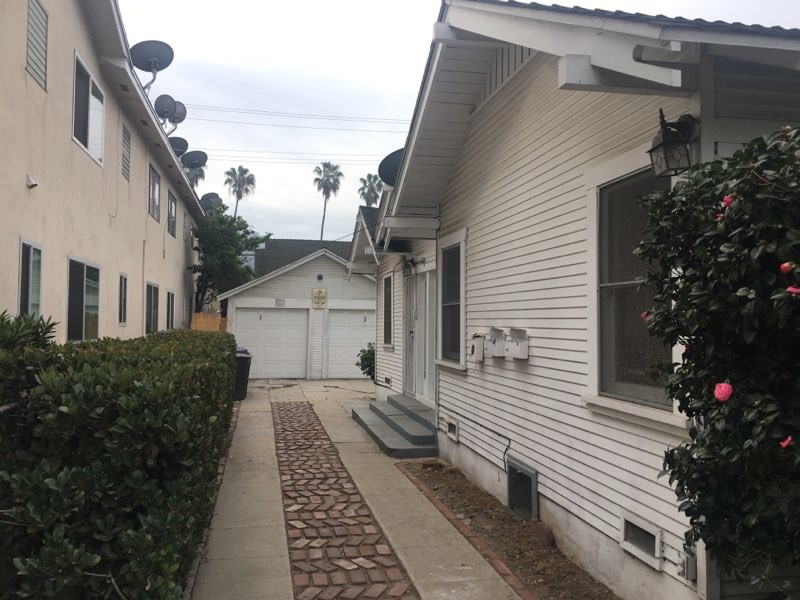 2818 E Mariquita St in Long Beach, CA - Building Photo