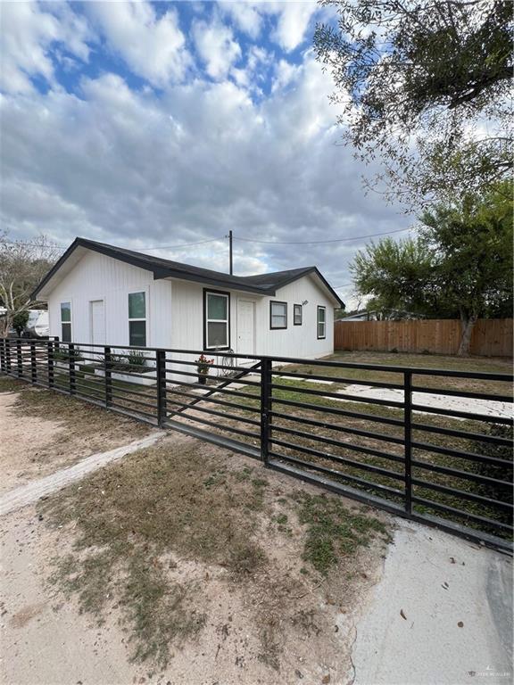 1200 S 2nd St in Alamo, TX - Building Photo - Building Photo