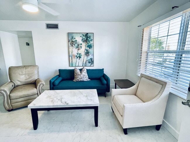 property at 4158 Tamiami Trl