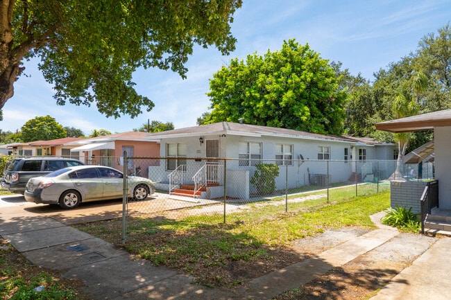 772 NW 52nd St