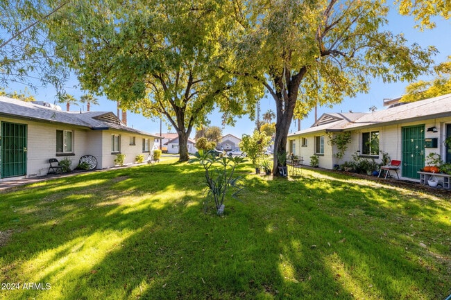 502 E Roanoke Ave in Phoenix, AZ - Building Photo - Building Photo