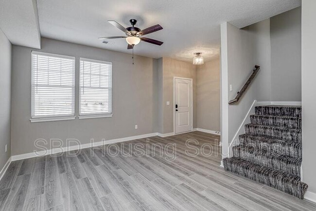 27426 E Oak View Dr in Lee's Summit, MO - Building Photo - Building Photo