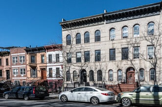 821 Halsey St in Brooklyn, NY - Building Photo - Building Photo