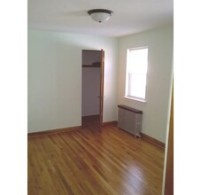 1845 Grove Ave, Unit 2 top floor in Berwyn, IL - Foto de edificio - Building Photo