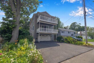 22 Ocean Ave in Milford, CT - Building Photo - Building Photo