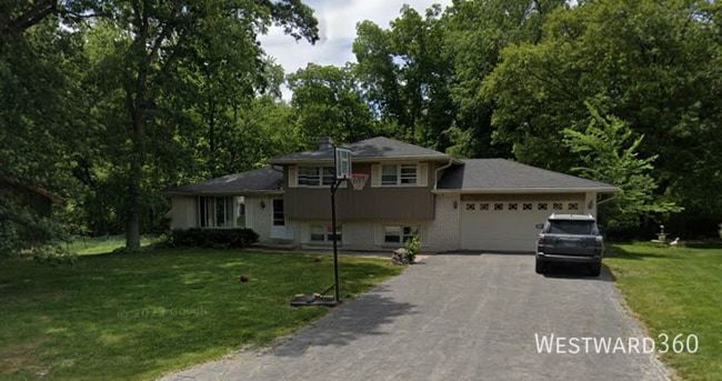 property at 16 Longwood Dr