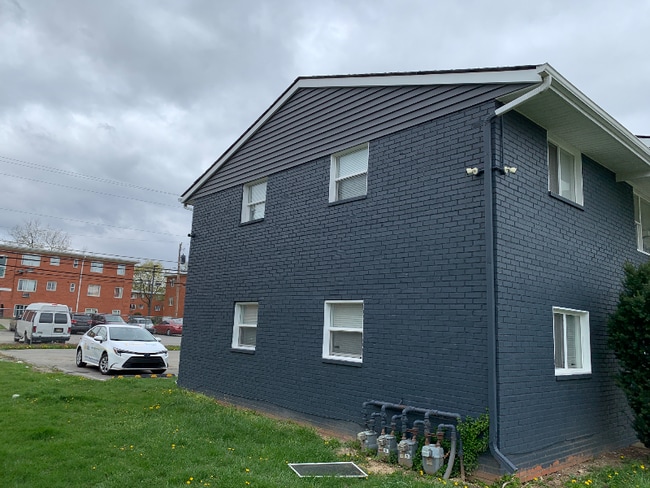 property at 751 Kingsford Rd
