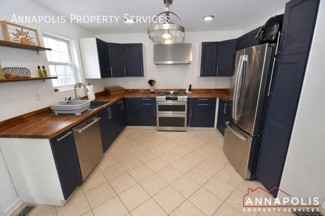 1424 Anna Marie Ct in Annapolis, MD - Building Photo - Building Photo