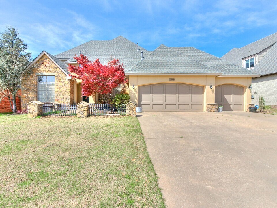 11948 S 92nd E Ave in Bixby, OK - Foto de edificio