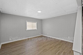 2701 Oakely Way in Pittsburgh, PA - Building Photo - Building Photo