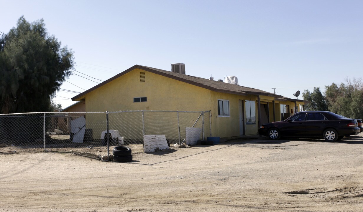 34343 Blackford St in Barstow, CA - Building Photo