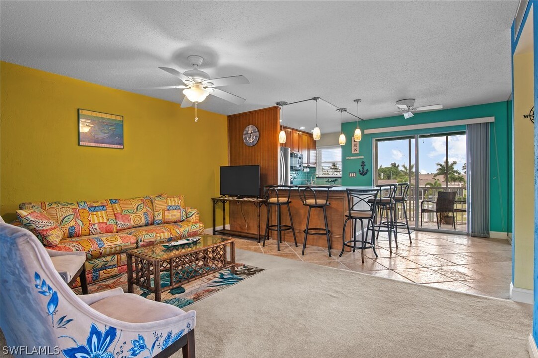 3903 Del Prado Blvd S in Cape Coral, FL - Building Photo