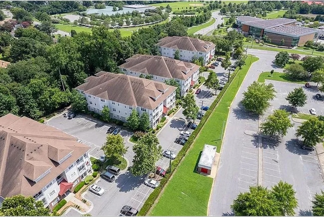 property at 932 Southmoor Dr