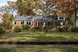 530 Sunset Dr in Sanford, NC - Building Photo