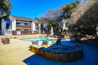 Paxton at Lake Highlands in Dallas, TX - Building Photo - Building Photo