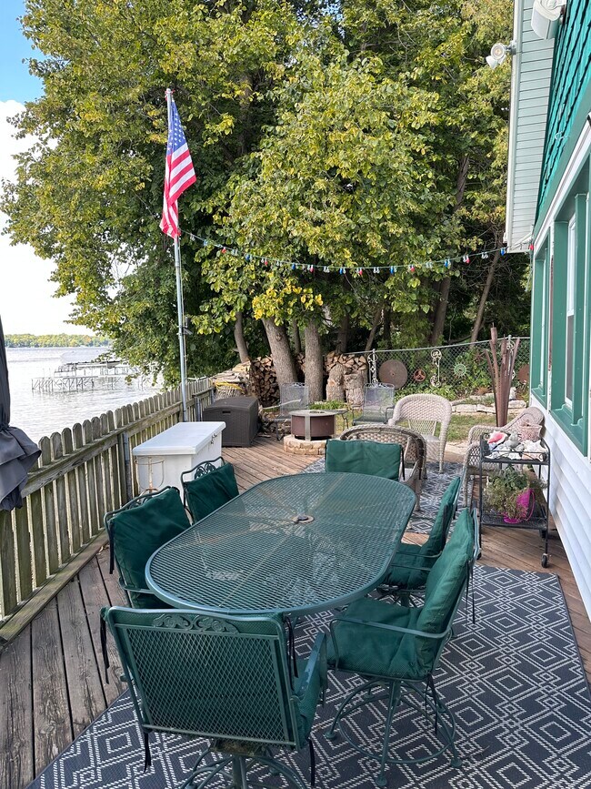 123 S Ferry Dr in Lake Mills, WI - Building Photo - Building Photo