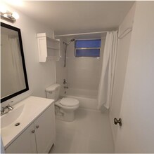 14155 SW 87th St, Unit E404 in Miami, FL - Building Photo - Building Photo