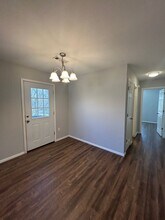 5709 W Michael Cole Dr in Fayetteville, AR - Building Photo - Building Photo