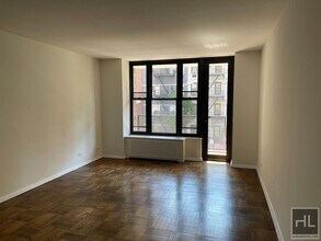 EAST 35 STREET in New York, NY - Building Photo - Building Photo