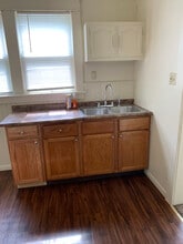 721 E 24th St, Unit 2nd Floor in Erie, PA - Foto de edificio - Building Photo