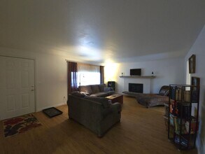 3976 W Laurel Ave in Coeur d'Alene, ID - Building Photo - Building Photo