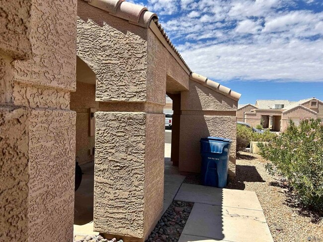 10453 Av la Primera in Yuma, AZ - Building Photo - Building Photo