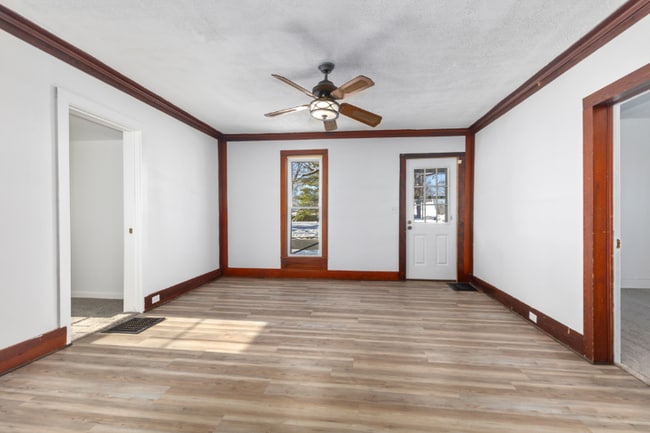 210 New St in Stanton, MI - Foto de edificio - Building Photo