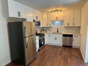4277 Citizen Cir in Austell, GA - Building Photo - Building Photo