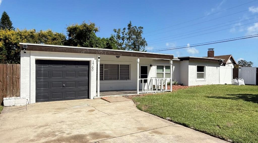 1760 Tee Dee Ln in Titusville, FL - Building Photo