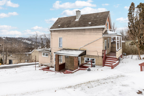 366 Lecanto St in East Mckeesport, PA - Building Photo - Building Photo