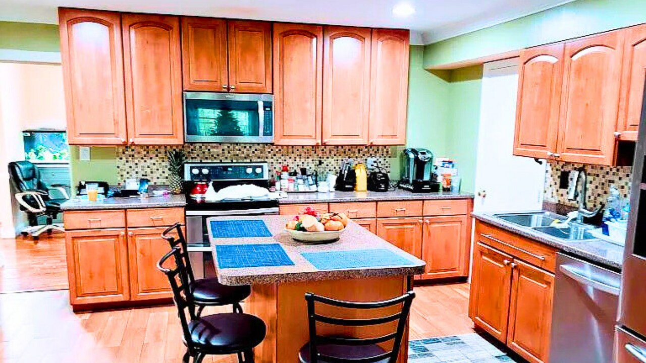 604 Windmill Ln in Silver Spring, MD - Building Photo