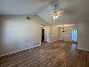 210 Prestigious Pl in Senoia, GA - Building Photo - Building Photo