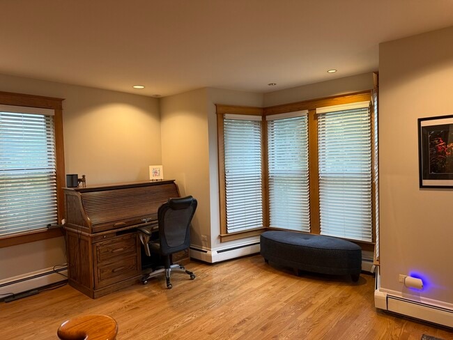 110 Appley Ave in Libertyville, IL - Building Photo - Building Photo