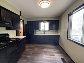 122 Hathaway St in Lansing, MI - Building Photo - Building Photo