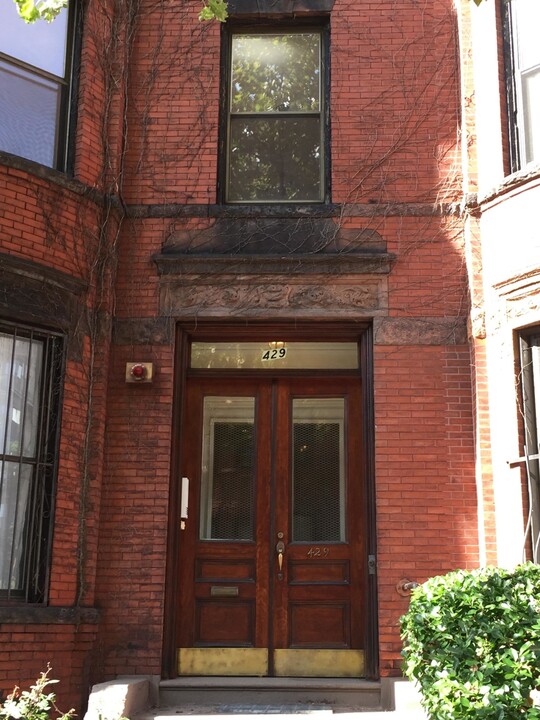 427 Marlborough St, Unit 429 Marlborough St #3B in Boston, MA - Building Photo