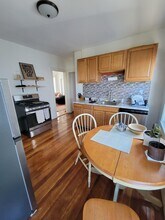 32 Juliette St, Unit 2 in Boston, MA - Foto de edificio - Building Photo
