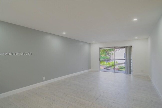 property at 2830 Riverside Dr