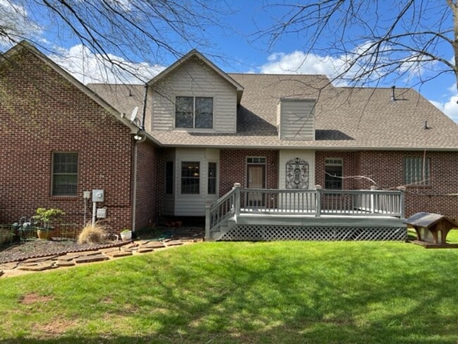 2224 Monticello Dr in Maryville, TN - Building Photo - Building Photo