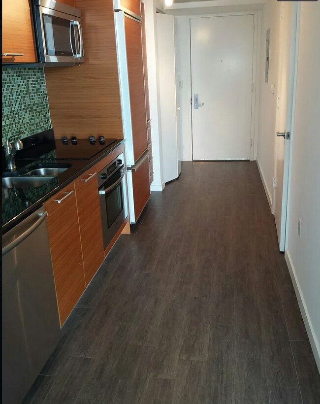 50 Biscayne Blvd, Unit 1609 in Miami, FL - Foto de edificio - Building Photo