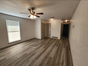 10525 Big Thicket Dr in Dallas, TX - Building Photo - Building Photo