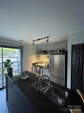 525 Olmsted Park Pl in Charlotte, NC - Building Photo - Building Photo