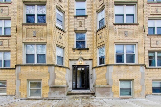 6170 N Winchester Ave in Chicago, IL - Building Photo - Building Photo
