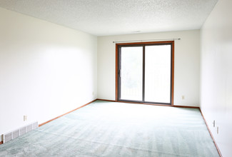 Adel Village Apartments in Adel, IA - Building Photo - Interior Photo