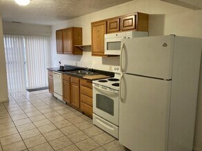 2923 W Louise St, Unit 3 in Grand Island, NE - Building Photo - Building Photo