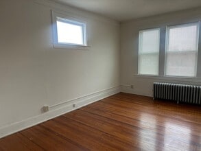 230 Enfield St, Unit 232 in Hartford, CT - Foto de edificio - Building Photo